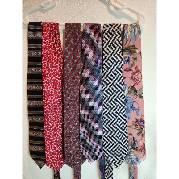 Vintage & Designer Tie Bundle Silk & Polyester Mix  Pierre Cardin, Jhane Barnes - Picture 1 of 12